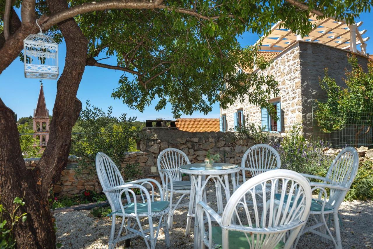 Villa Vicina Heritage Villa For 9,Milna - Close To Restaurants And Shops Dış mekan fotoğraf