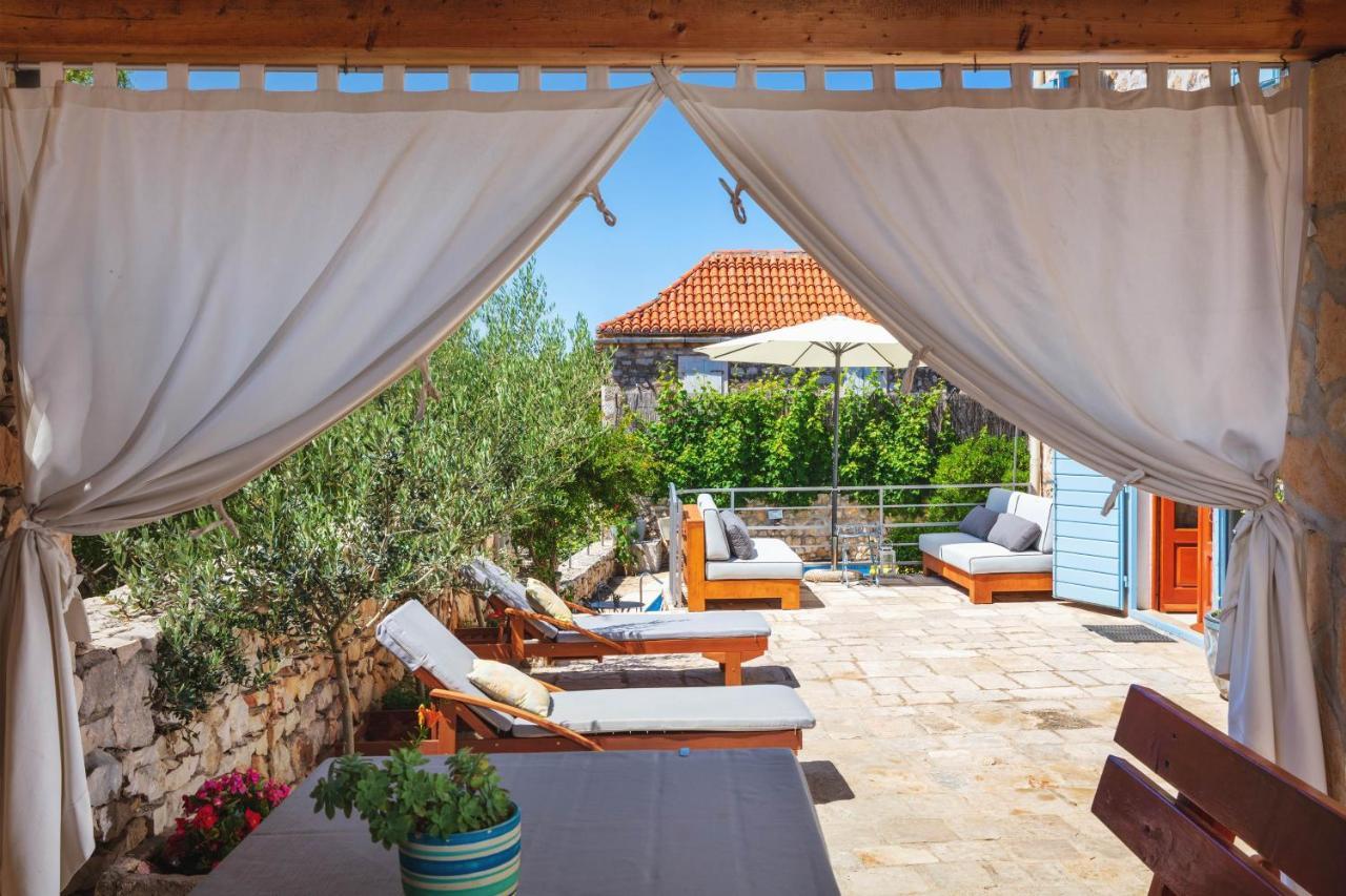 Villa Vicina Heritage Villa For 9,Milna - Close To Restaurants And Shops Dış mekan fotoğraf